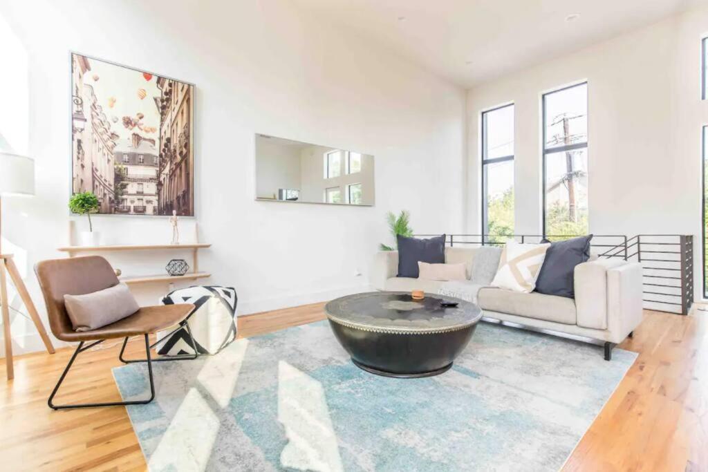 Glamorous Perfectly Located Luxury 2 Bed Townhome ดัลลัส ภายนอก รูปภาพ