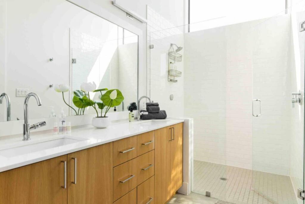 Glamorous Perfectly Located Luxury 2 Bed Townhome ดัลลัส ภายนอก รูปภาพ
